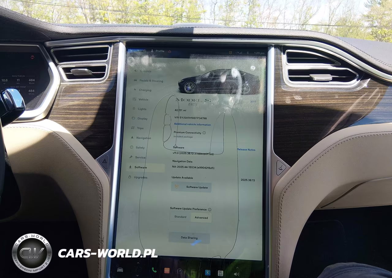 2014 Tesla Model S P85 VIN:5YJSA1H10EFP34798 - 18