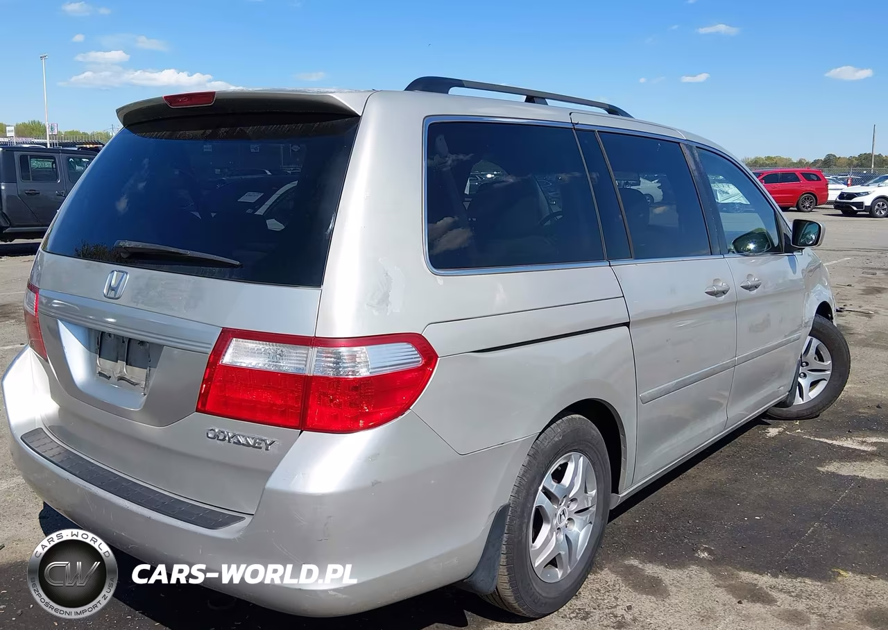 2005 Honda Odyssey Ex VIN:5FNRL38405B413696 - 4
