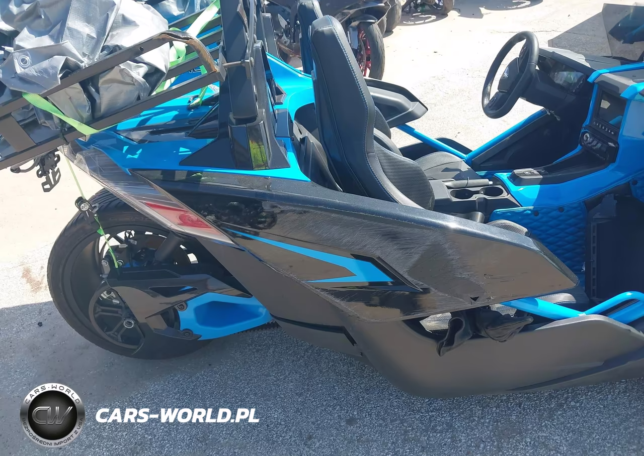 2020 Polaris Slingshot R VIN:57XAARHB7L8138014 - 12