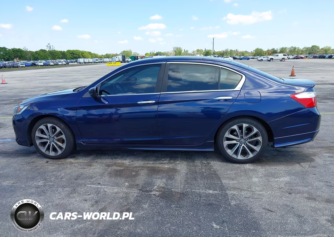 2013 Honda Accord Sport VIN:1HGCR2F52DA270186 - 14
