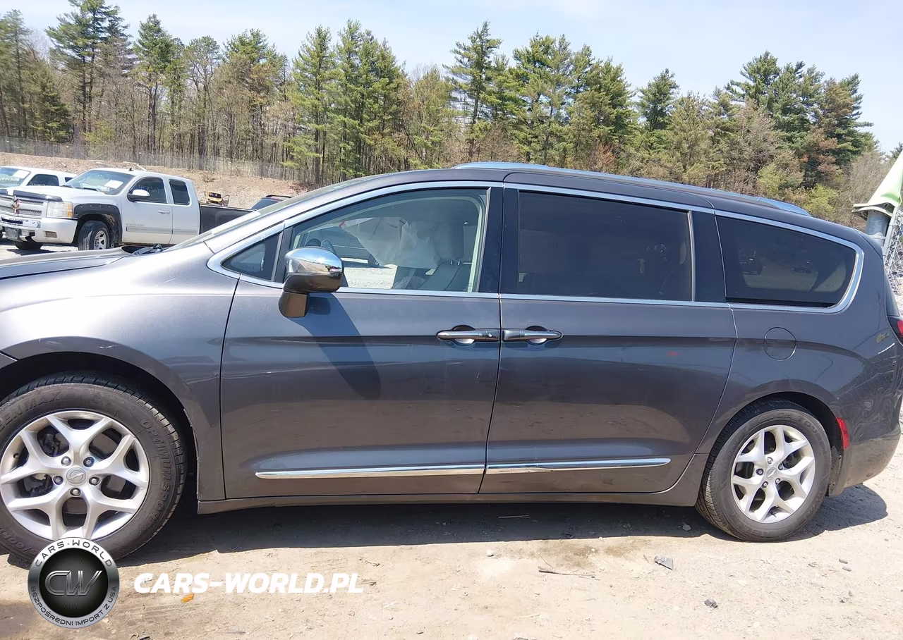 2020 Chrysler Pacifica Limited VIN:2C4RC1GGXLR278616 - 14