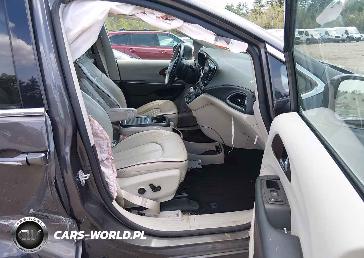 2020 Chrysler Pacifica Limited VIN:2C4RC1GGXLR278616 - 5