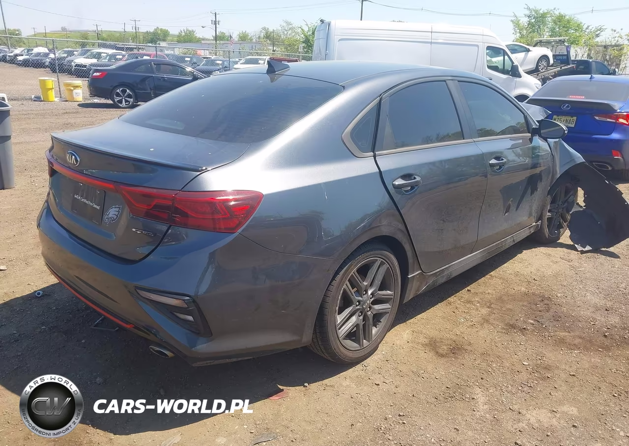 2020 Kia Forte Gt-Line VIN:3KPF34AD0LE160823 - 4