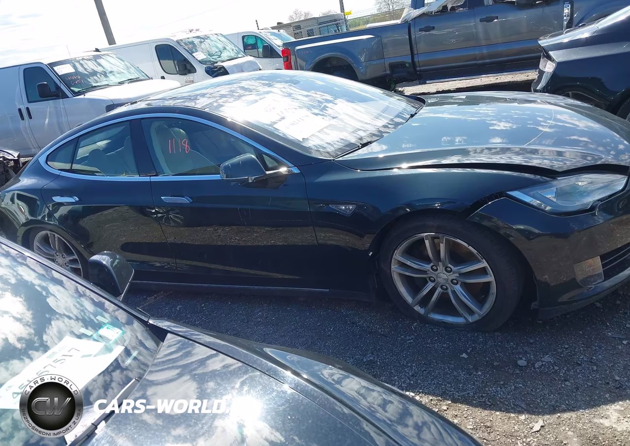 2013 Tesla Model S VIN:5YJSA1CN5DFP03457 - 13