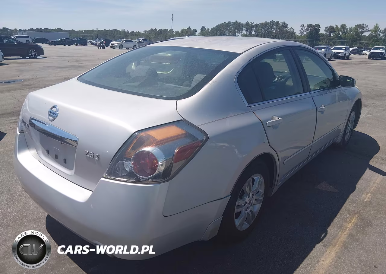 2011 Nissan Altima 2.5 S VIN:1N4AL2AP8BN419096 - 4