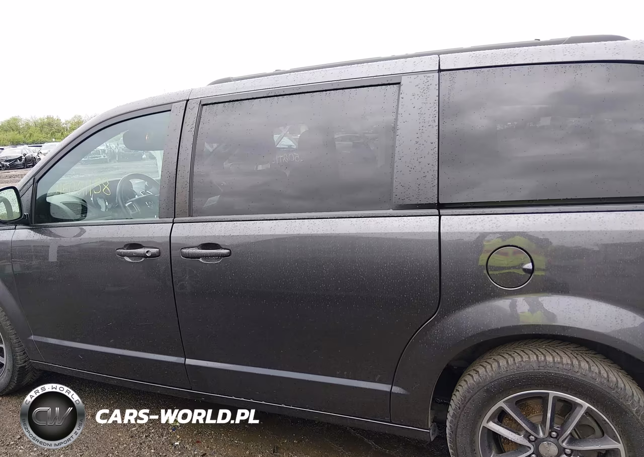 2018 Dodge Grand Caravan Gt VIN:2C4RDGEG8JR284429 - 14