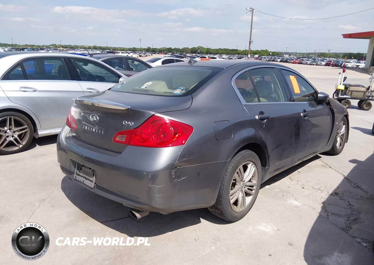 2015 Infiniti Q40 VIN:JN1CV6AP2FM501666 - 4