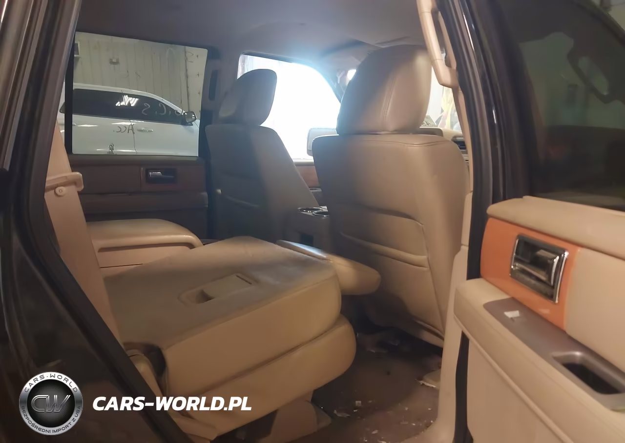 2010 Lincoln Navigator VIN:5LMJJ2J58AEJ05406 - 8