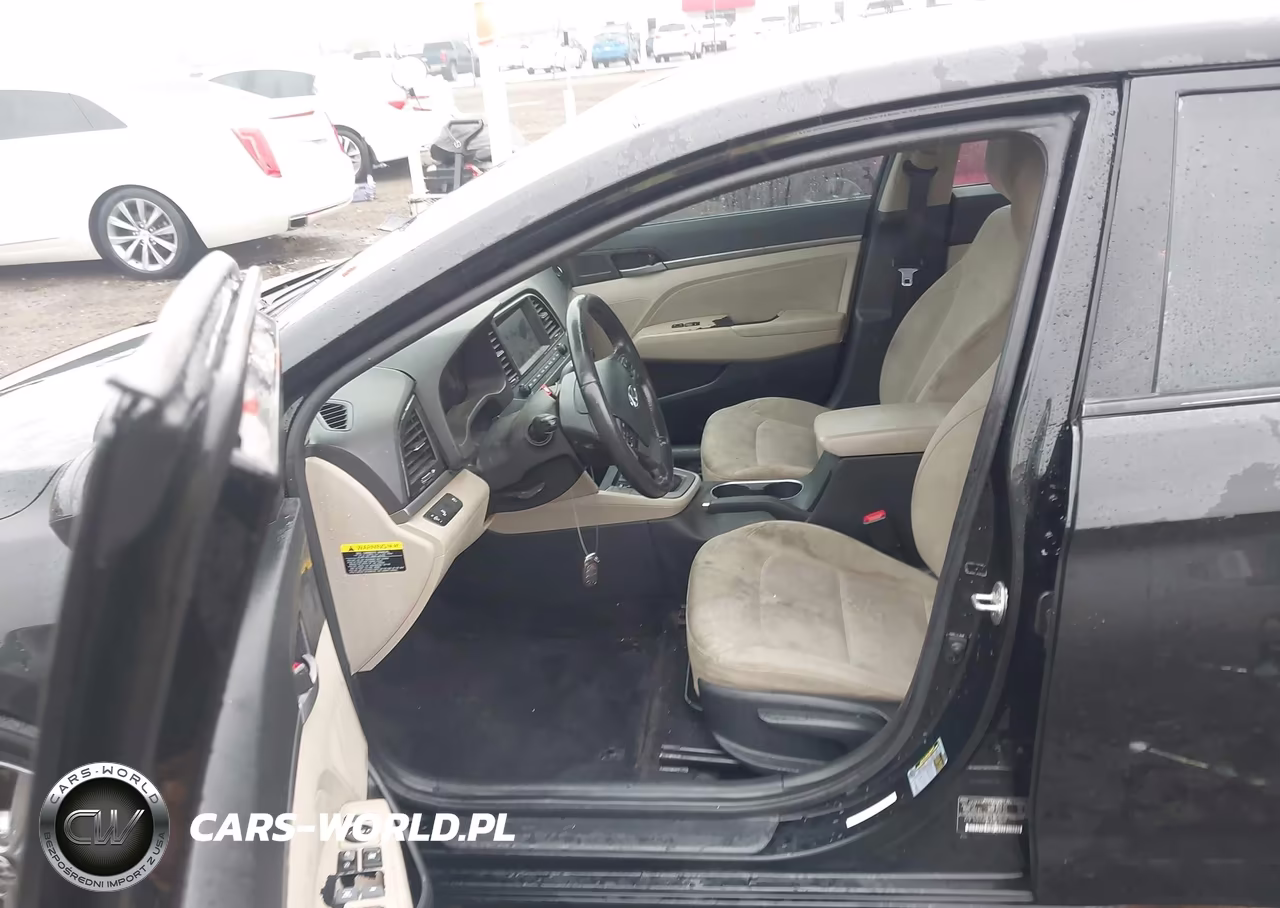 2018 Hyundai Elantra Value Edition VIN:5NPD84LF9JH222235 - 17