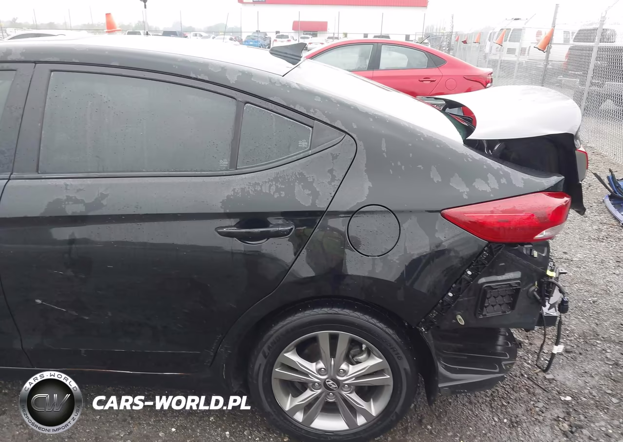 2018 Hyundai Elantra Value Edition VIN:5NPD84LF9JH222235 - 18