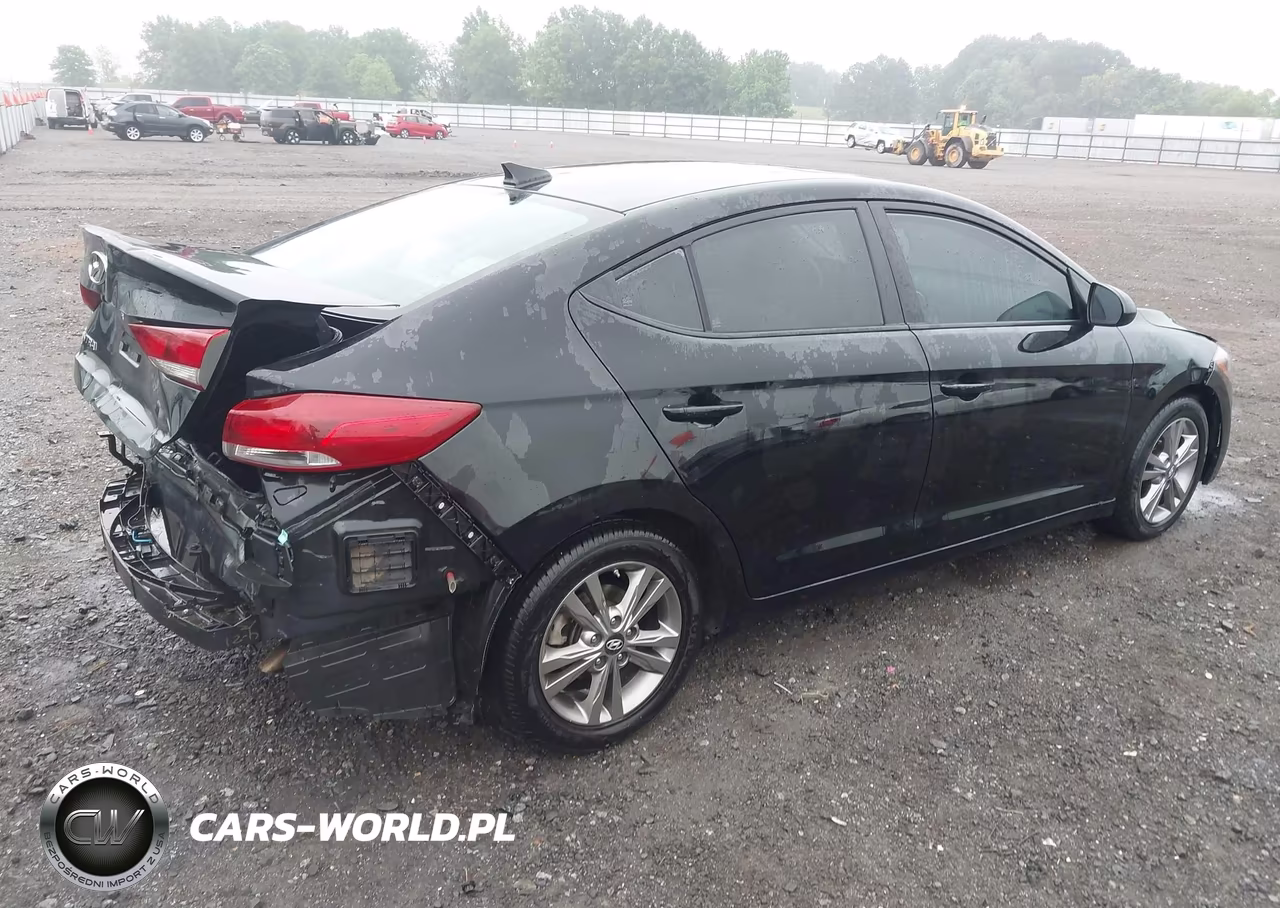 2018 Hyundai Elantra Value Edition VIN:5NPD84LF9JH222235 - 4
