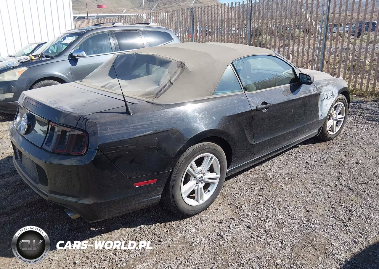 2014 Ford Mustang VIN:1ZVBP8EM2E5296841 - 4