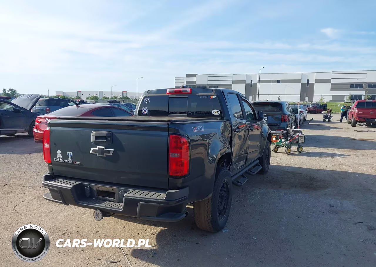 2017 Chevrolet Colorado Z71 VIN:1GCGSDEN0H1192403 - 4