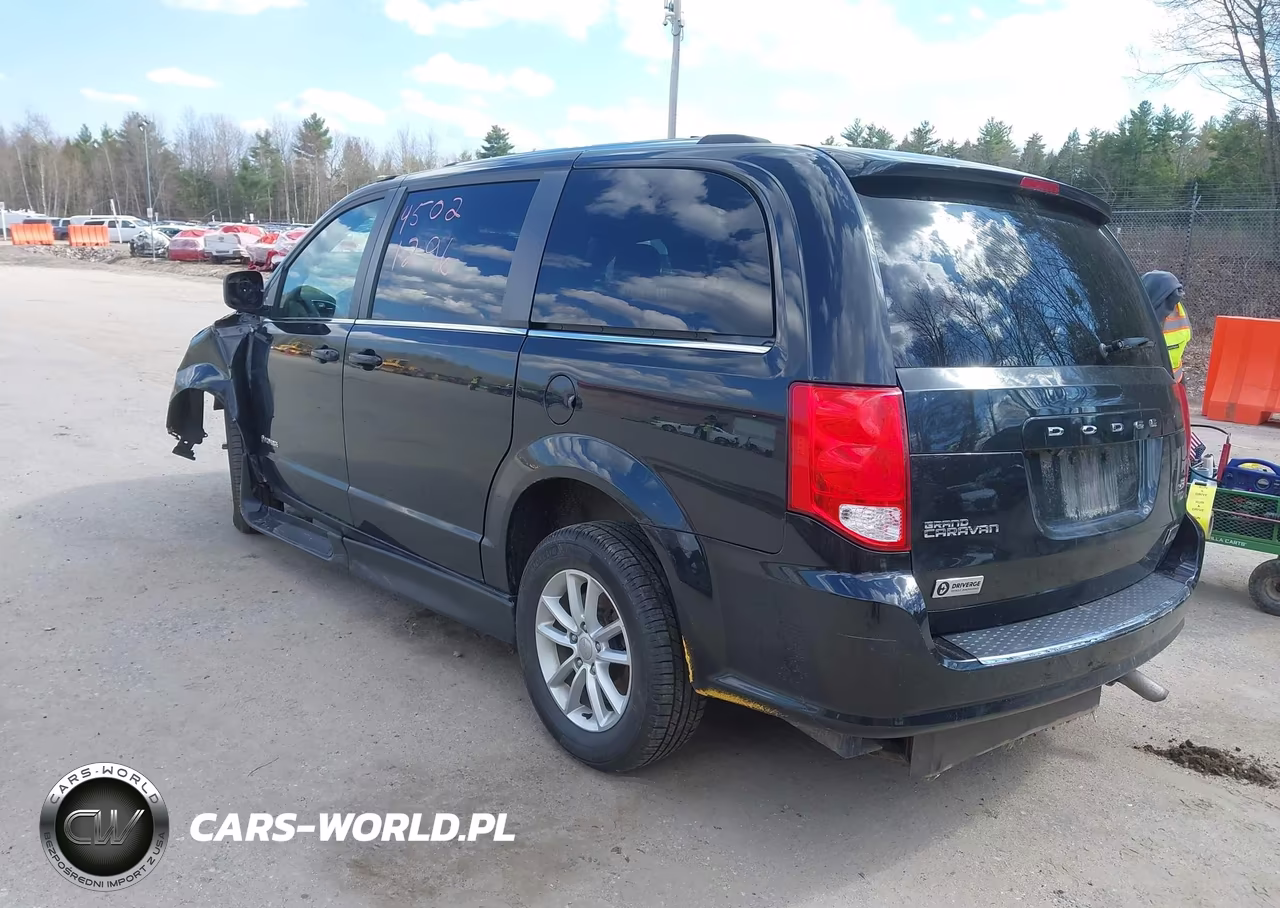 2019 Dodge Grand Caravan Sxt VIN:2C4RDGCG3KR802256 - 3