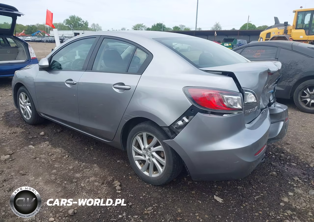2012 Mazda Mazda3 I Touring VIN:JM1BL1V70C1560319 - 3