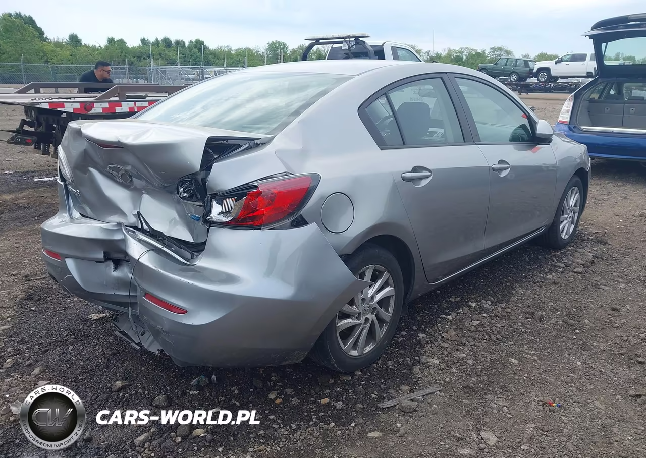 2012 Mazda Mazda3 I Touring VIN:JM1BL1V70C1560319 - 4