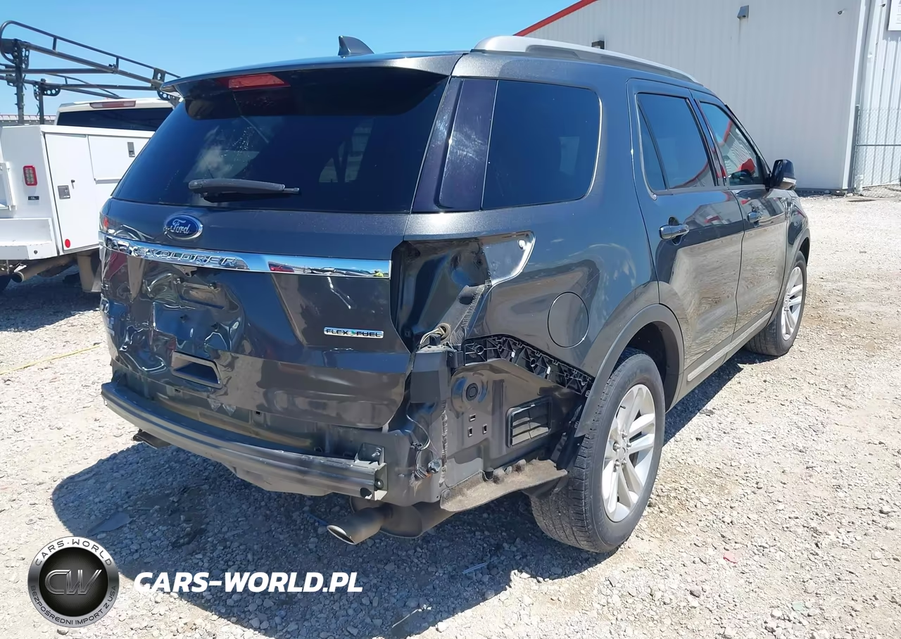 2016 Ford Explorer Xlt VIN:1FM5K7D89GGC20128 - 4