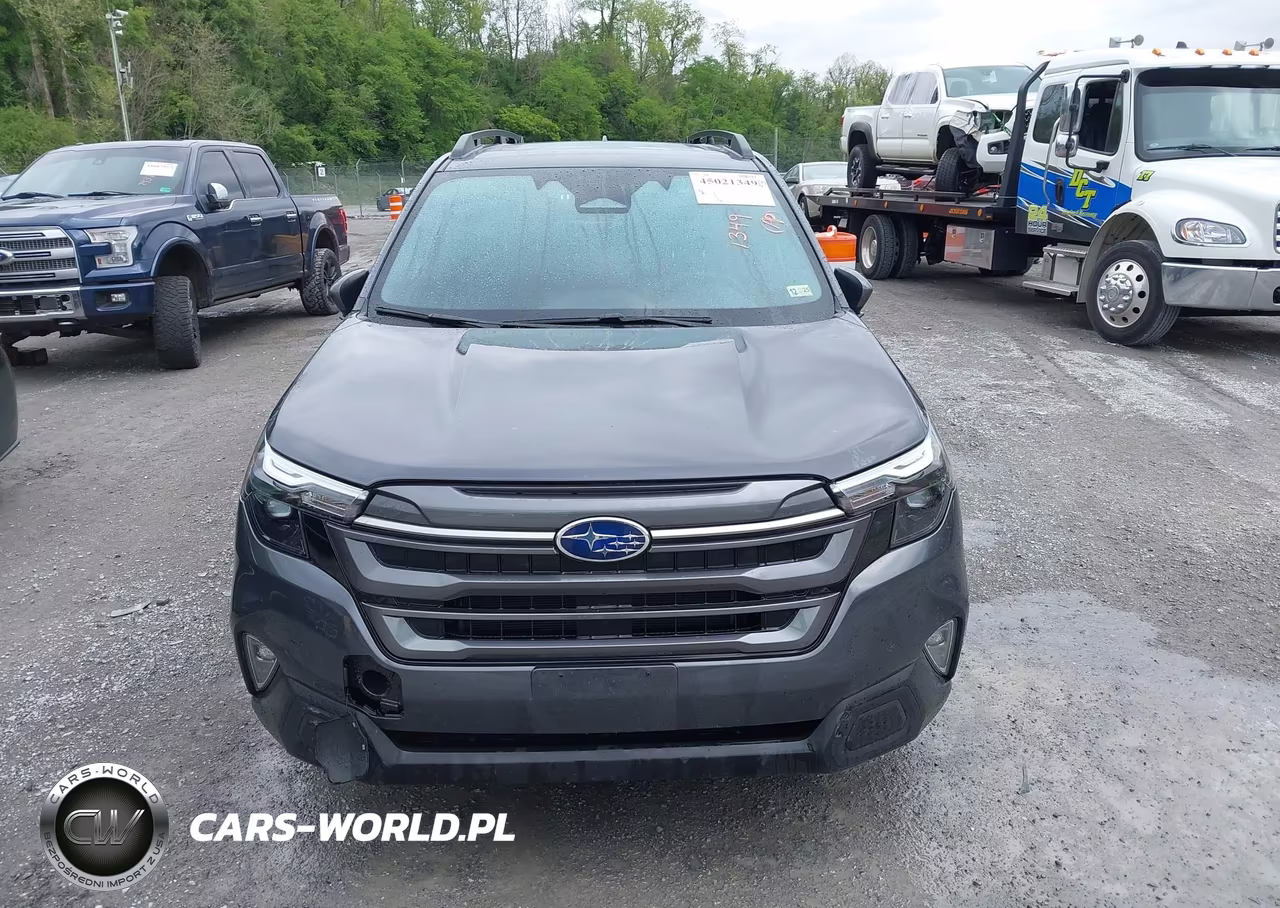 2025 Subaru Forester Premium VIN:JF2SLDDC2SH490653 - 12
