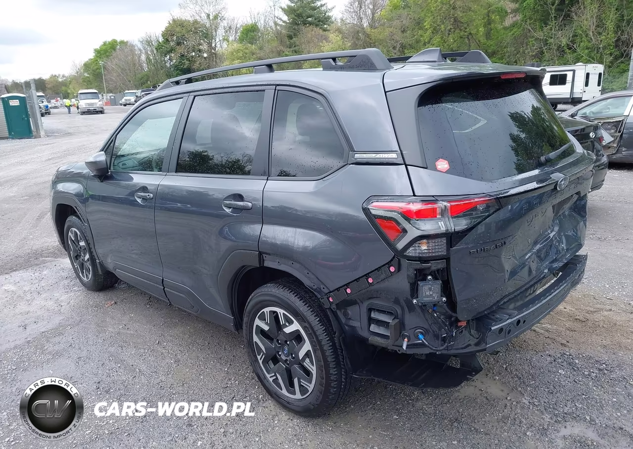2025 Subaru Forester Premium VIN:JF2SLDDC2SH490653 - 3