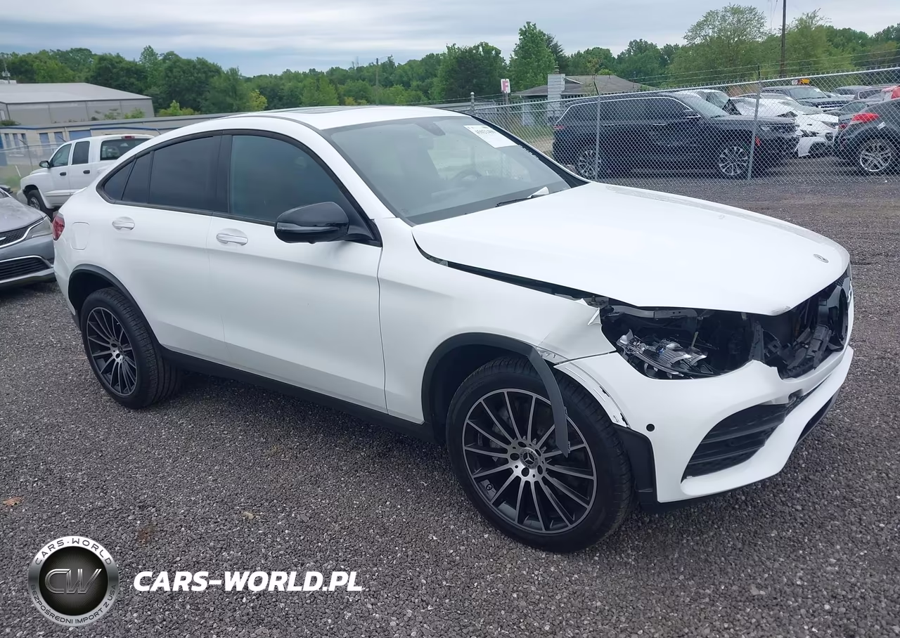 2020 Mercedes-Benz Glc 300 Coupe 4Matic – zdjęcie 1 z 16