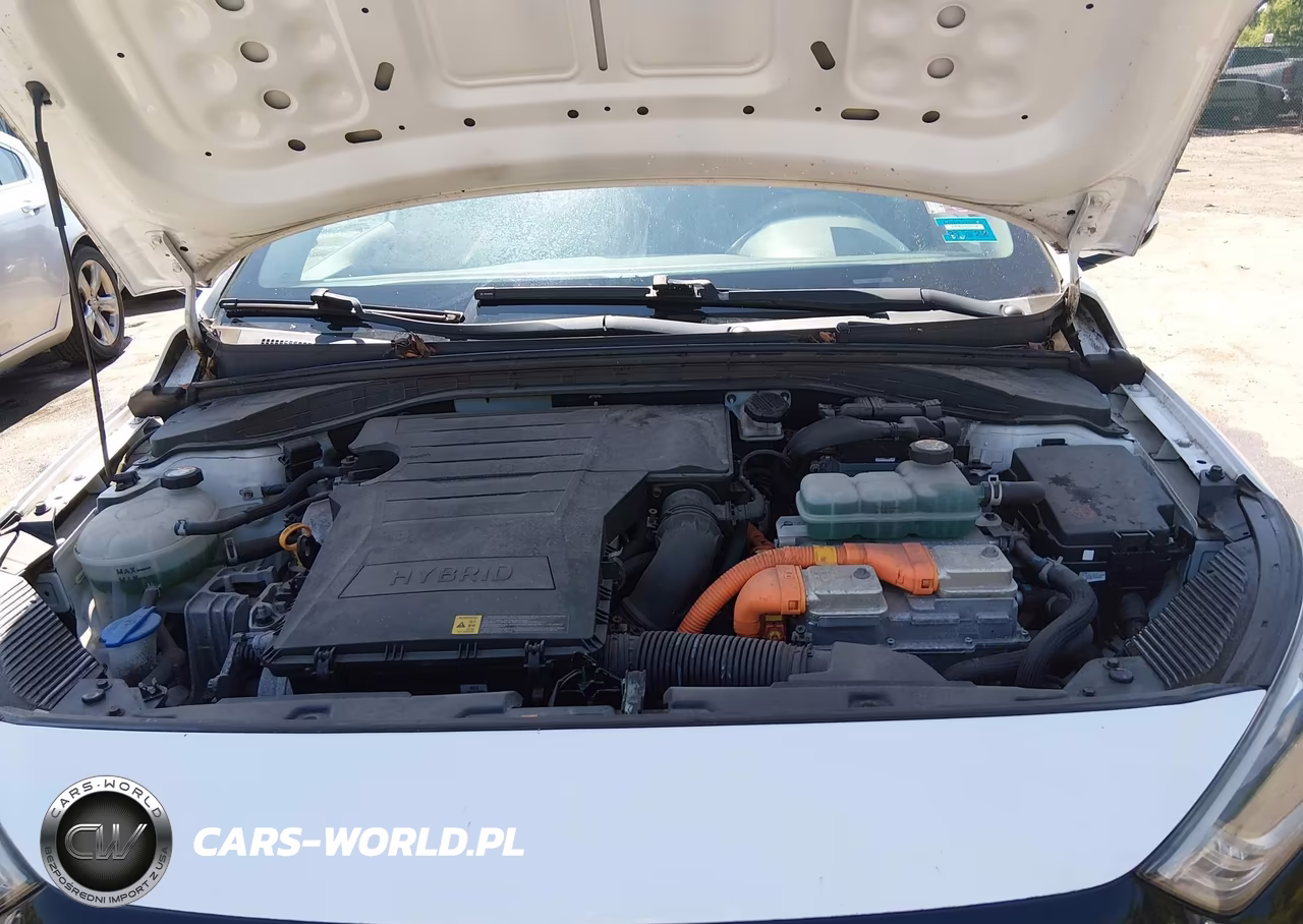 2018 Hyundai Ioniq Hybrid Blue VIN:KMHC65LC4JU082688 - 10