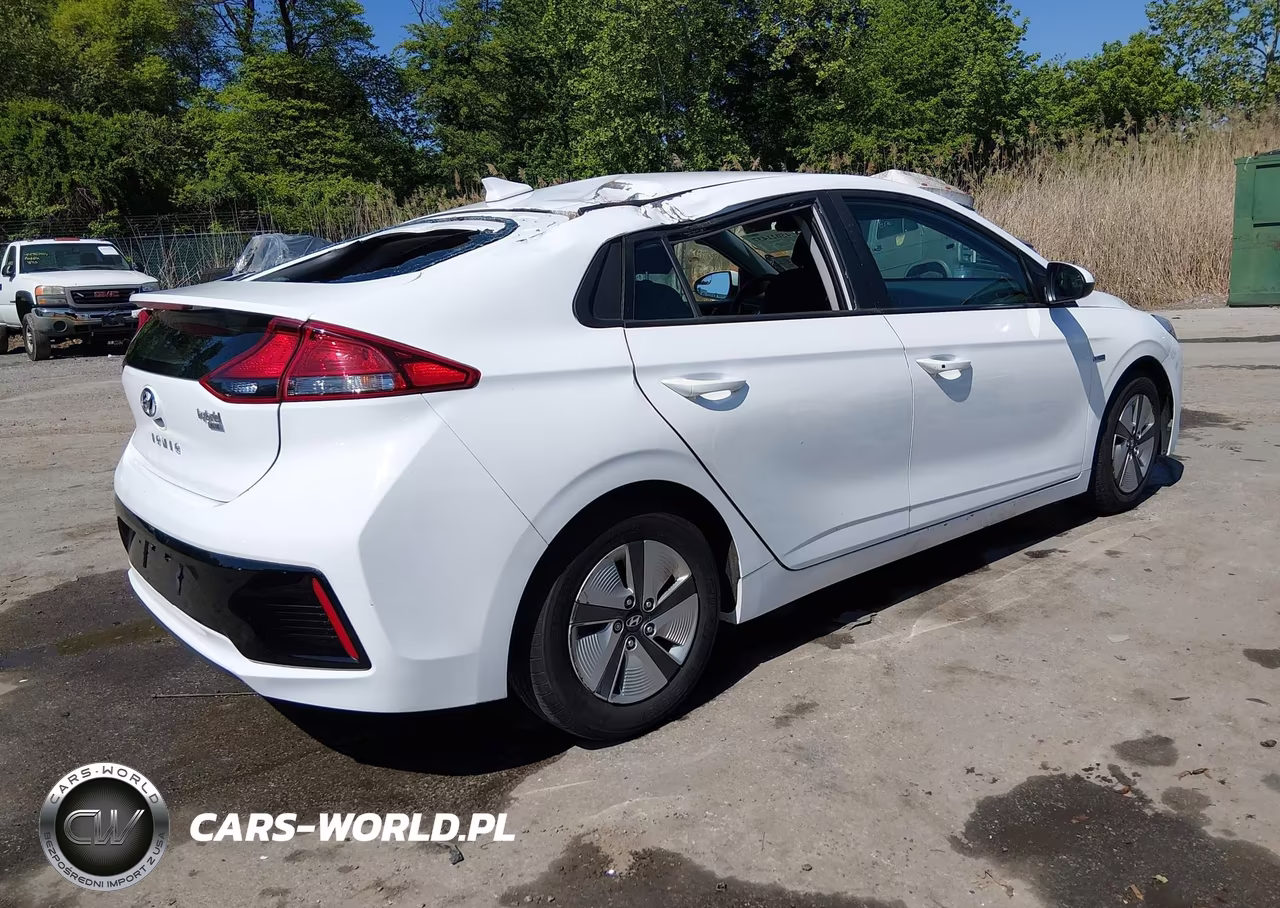 2018 Hyundai Ioniq Hybrid Blue VIN:KMHC65LC4JU082688 - 4