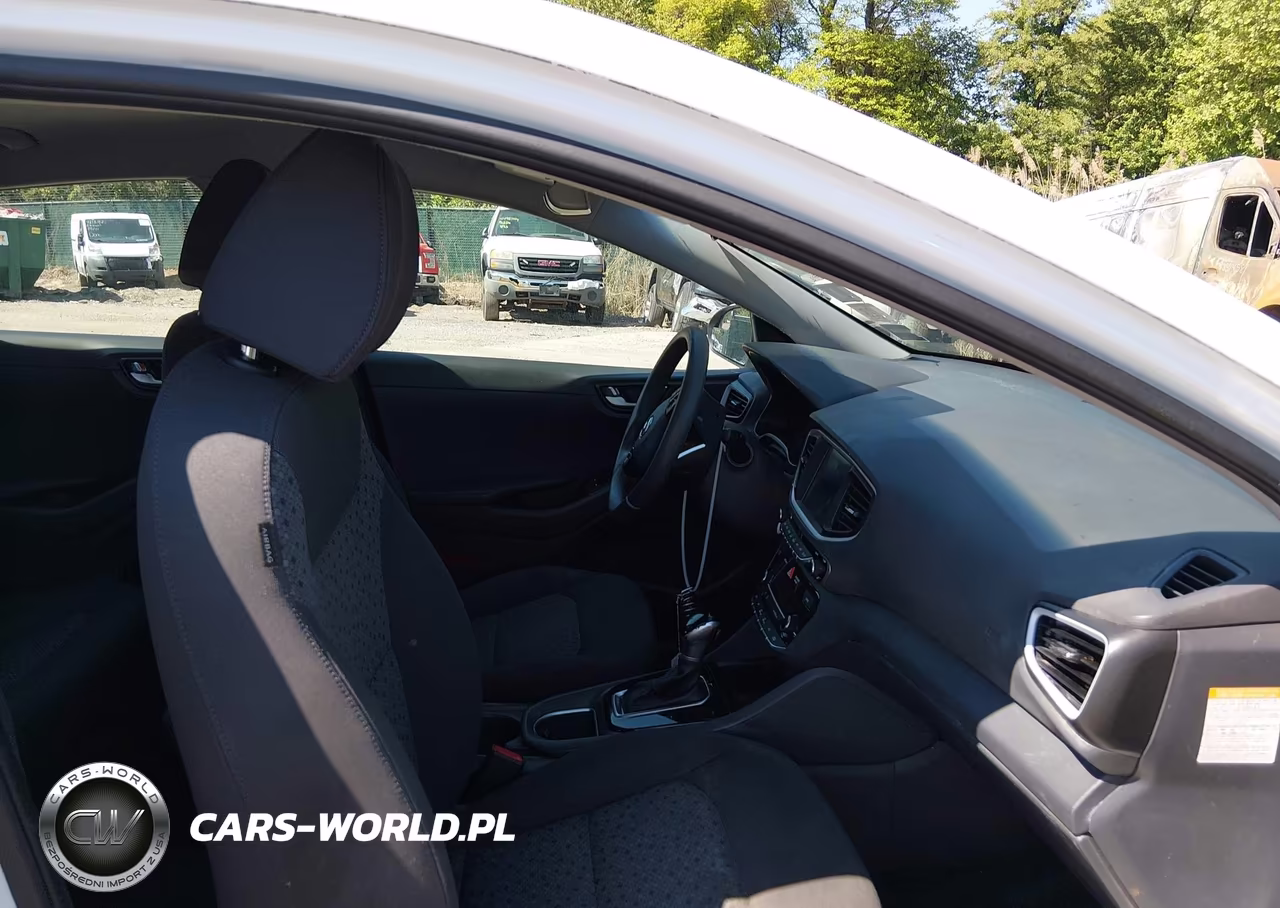 2018 Hyundai Ioniq Hybrid Blue VIN:KMHC65LC4JU082688 - 5