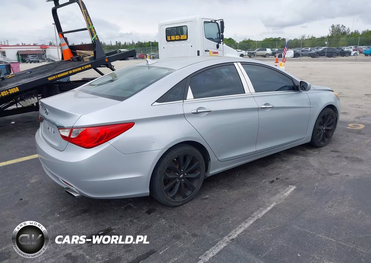 2011 Hyundai Sonata Se VIN:5NPEC4AC4BH107328 - 4
