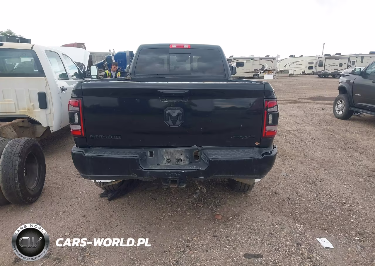 2019 Ram 2500 Laramie 4X4 8' Box VIN:3C6UR5KL6KG624550 - 16