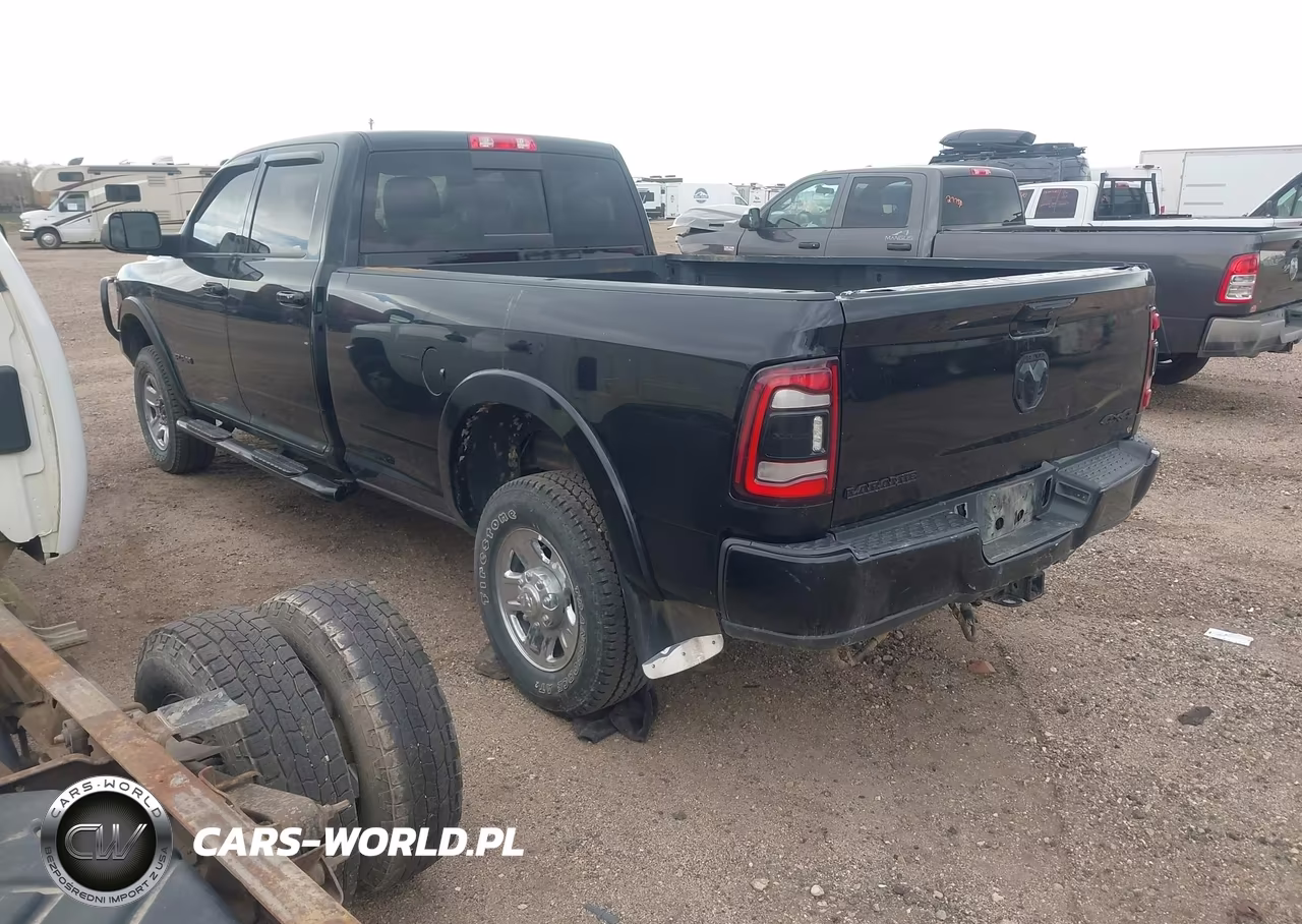 2019 Ram 2500 Laramie 4X4 8' Box VIN:3C6UR5KL6KG624550 - 3