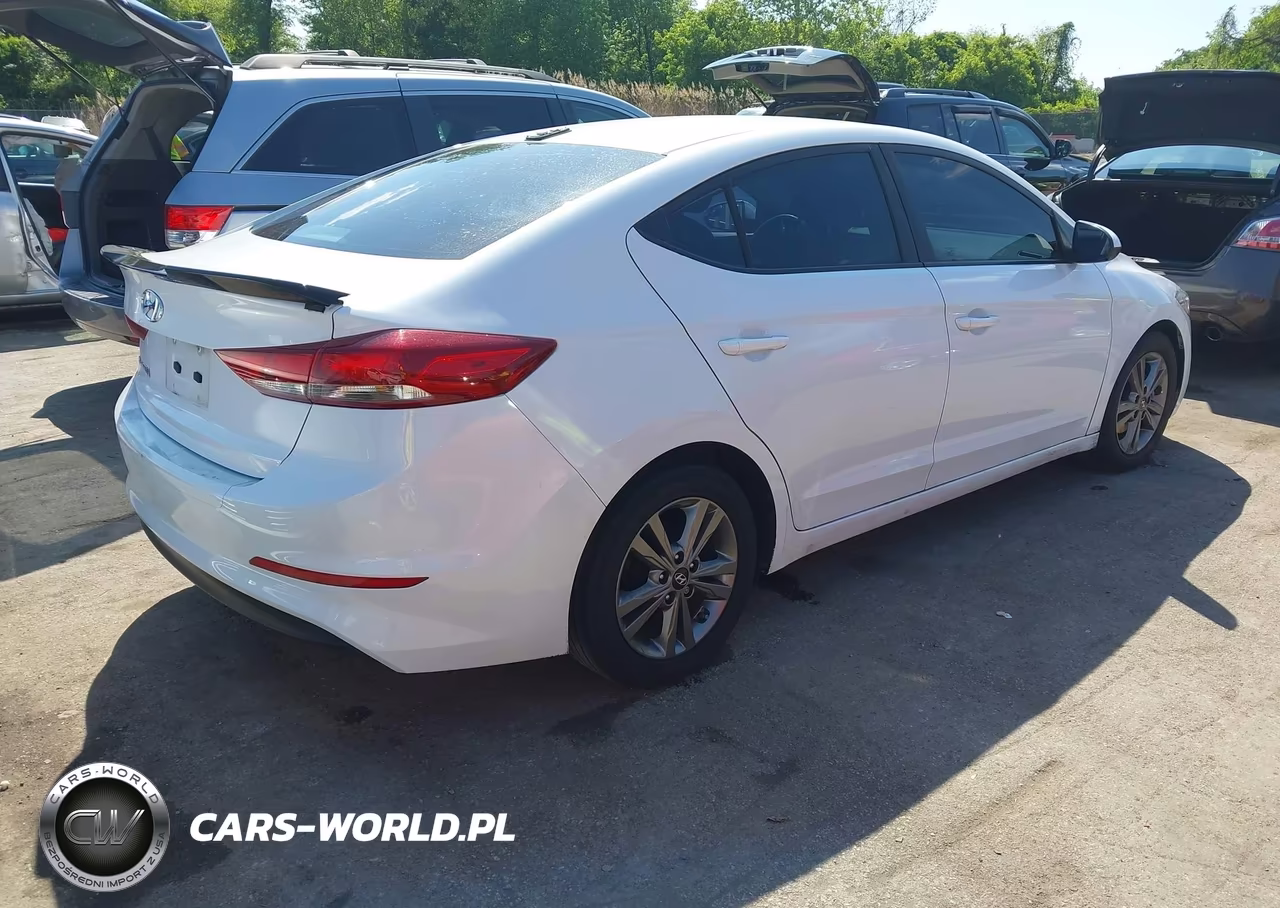 2017 Hyundai Elantra Se VIN:5NPD84LF6HH115461 - 4