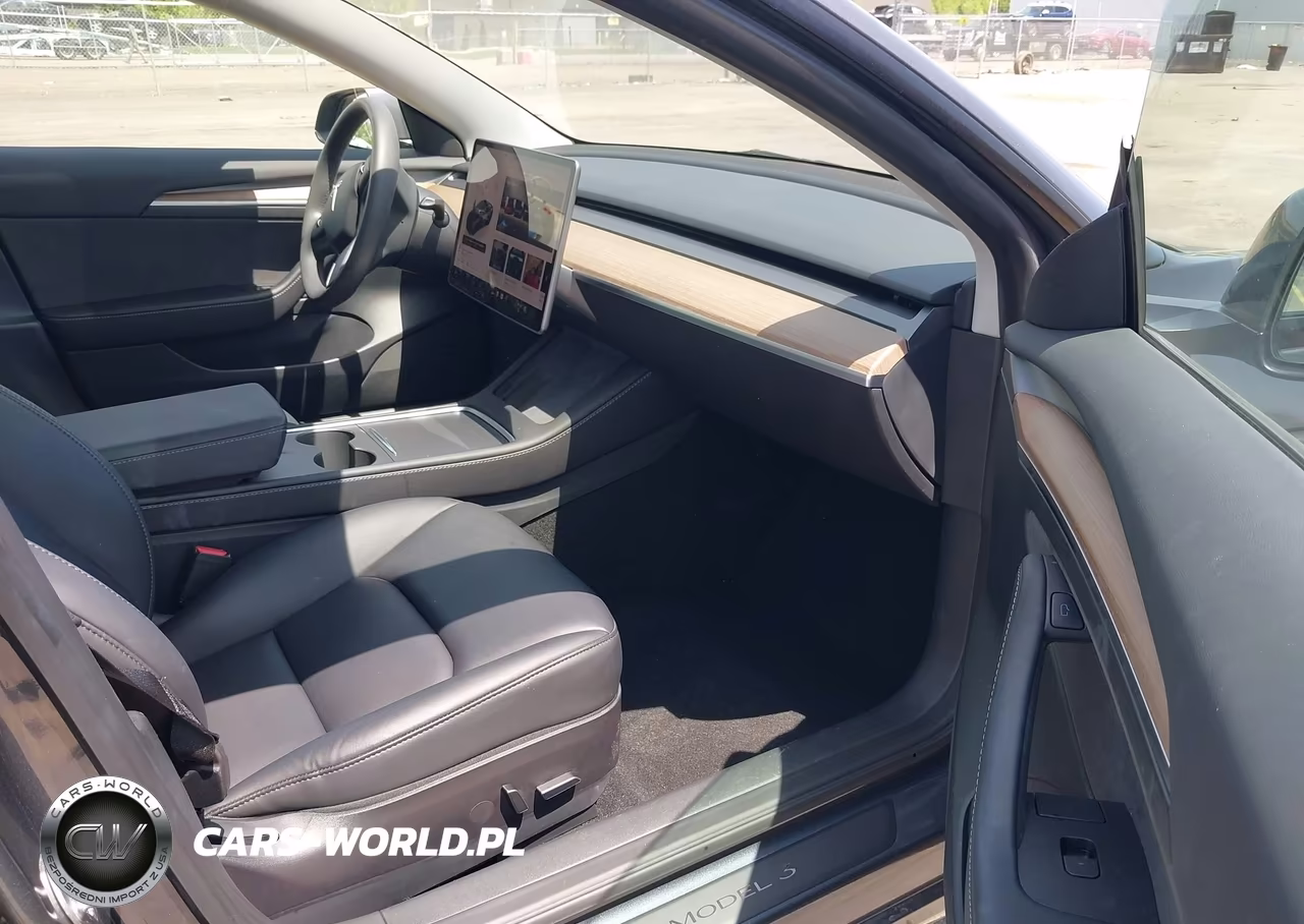 2023 Tesla Model 3 Rear-Wheel Drive VIN:5YJ3E1EA4PF489553 - 5