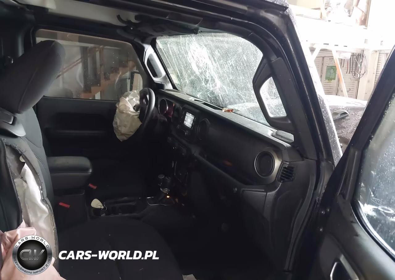 2018 Jeep Wrangler Sport 4X4 VIN:1C4GJXAN5JW264814 - 5