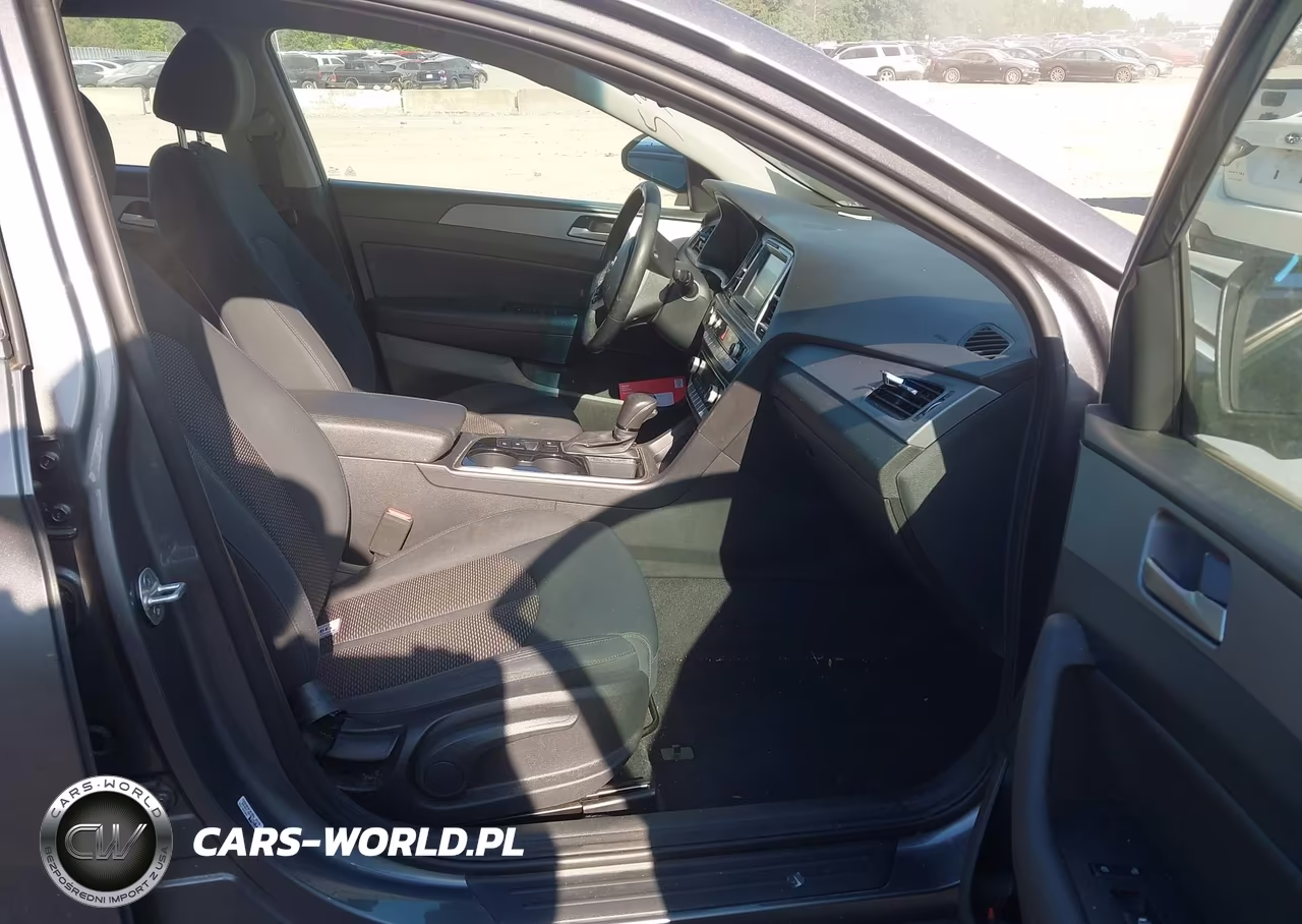 2019 Hyundai Sonata Sel VIN:5NPE34AF7KH761153 - 5