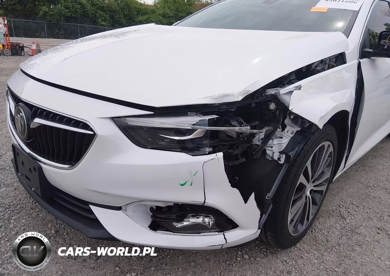 2018 Buick Regal Sportback Essence VIN:W04GR6SX8J1081871 - 17