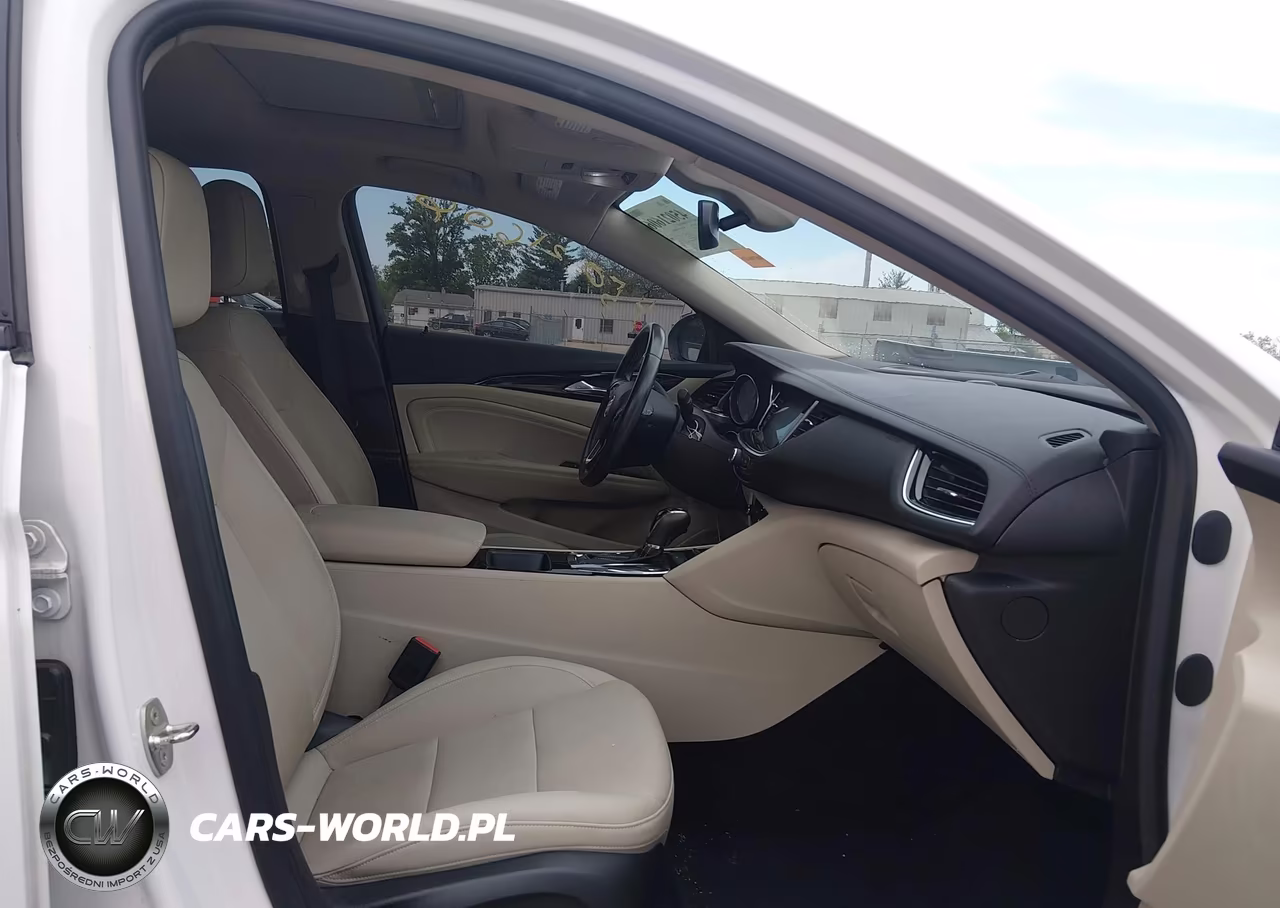 2018 Buick Regal Sportback Essence VIN:W04GR6SX8J1081871 - 5