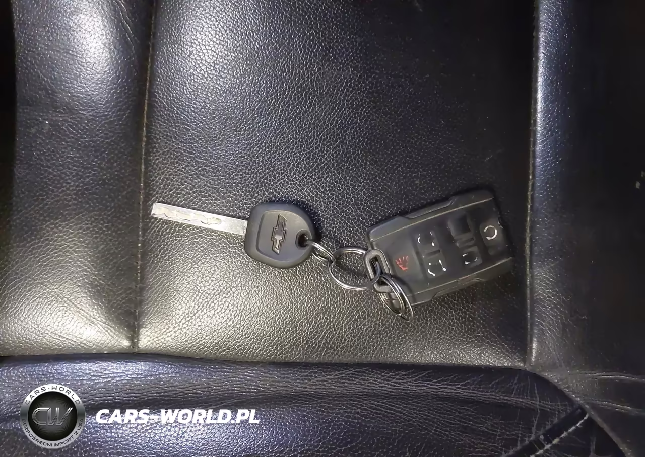 2019 Chevrolet Suburban Lt VIN:1GNSKHKC8KR335926 - 11