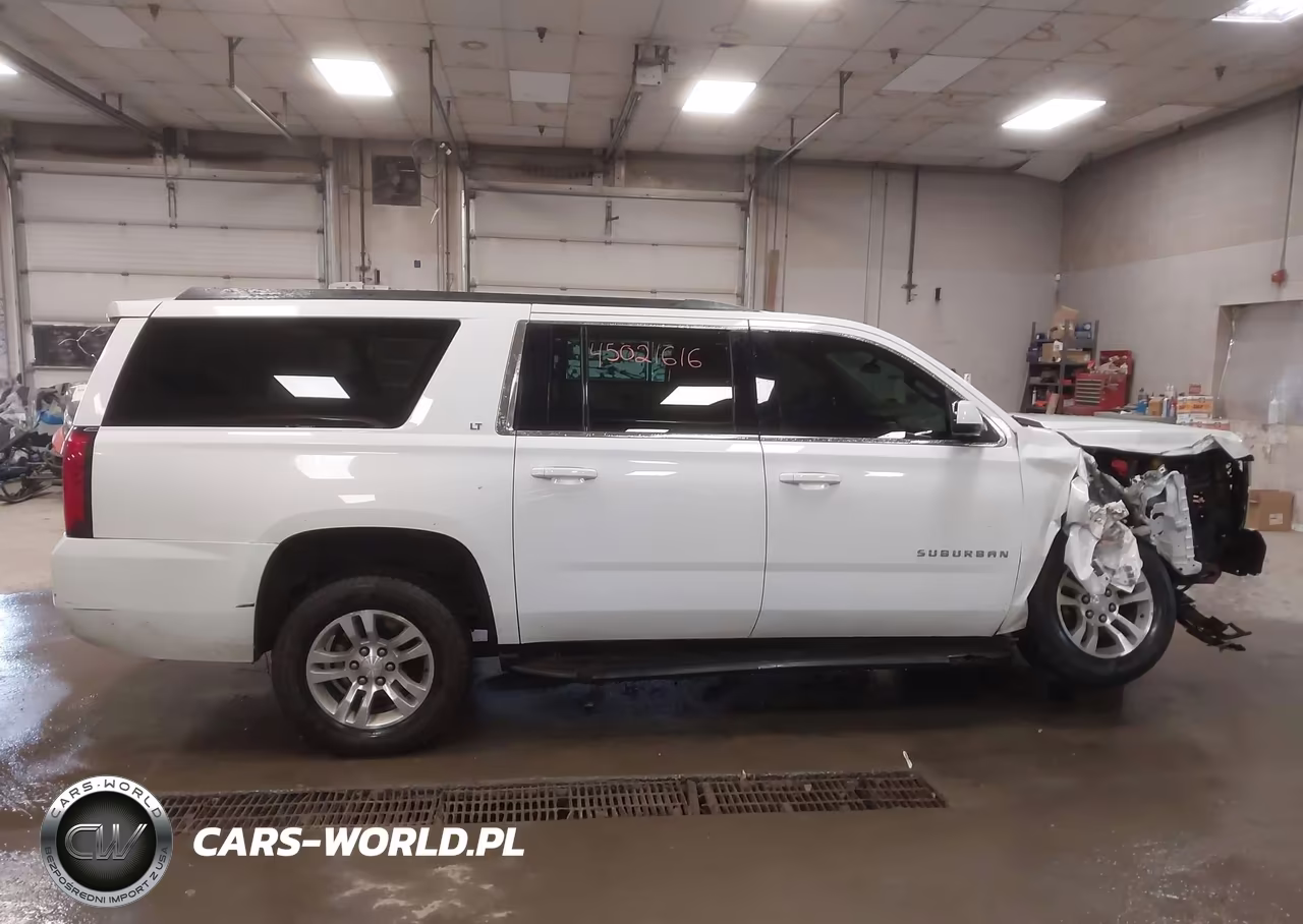 2019 Chevrolet Suburban Lt VIN:1GNSKHKC8KR335926 - 13