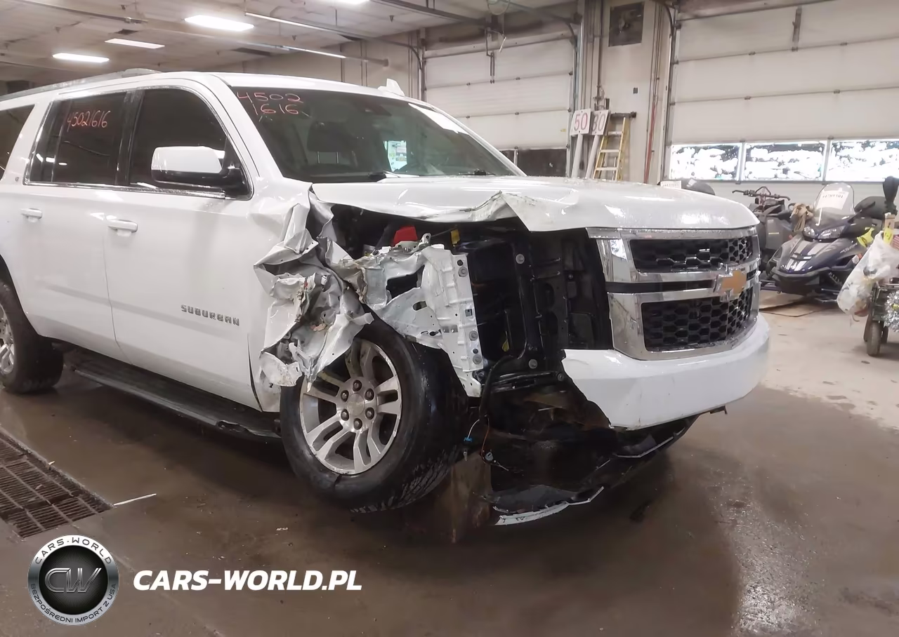 2019 Chevrolet Suburban Lt VIN:1GNSKHKC8KR335926 - 17