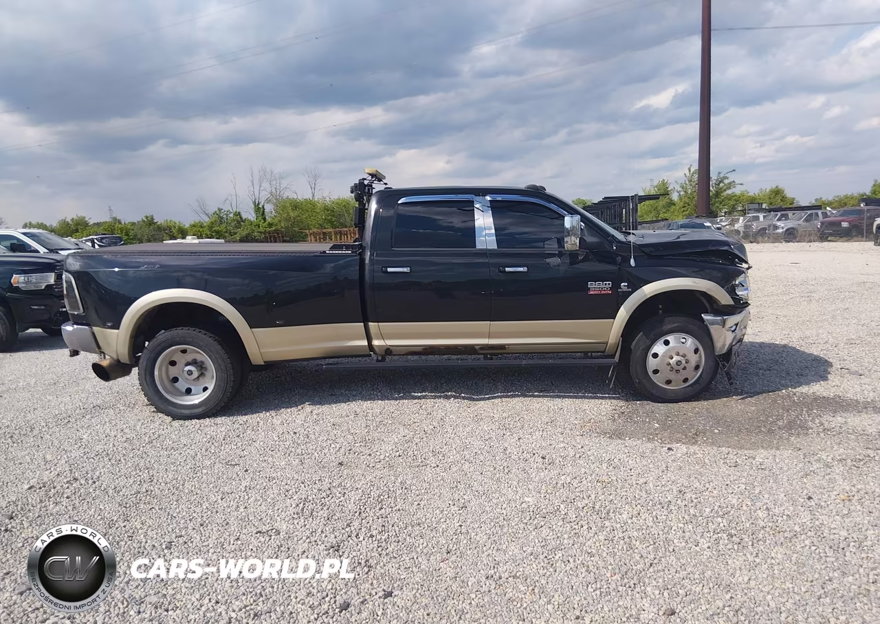 2011 Ram Ram 3500 Laramie VIN:3D73Y4CL7BG555857 - 13