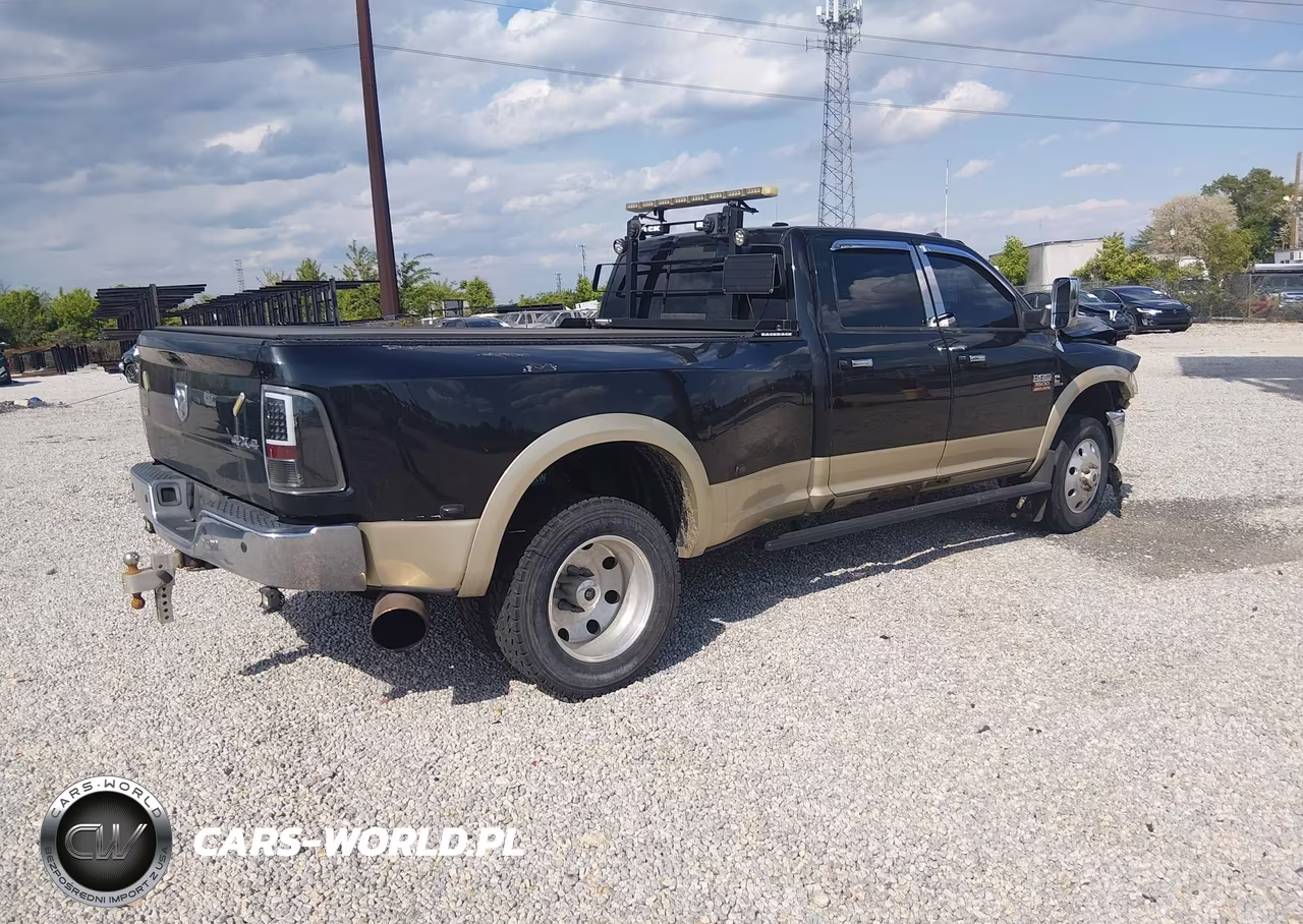 2011 Ram Ram 3500 Laramie VIN:3D73Y4CL7BG555857 - 4
