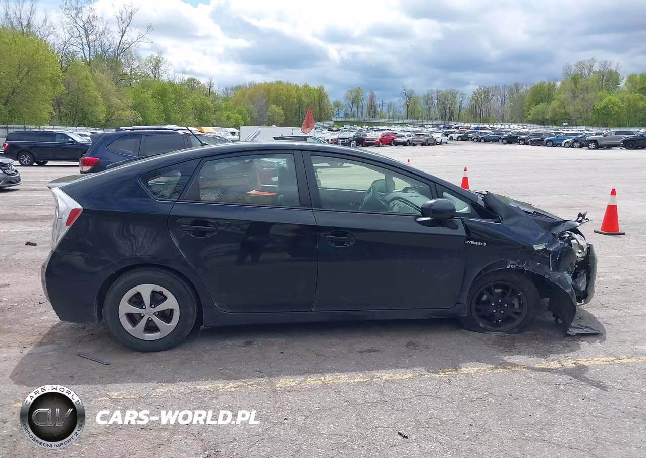 2014 Toyota Prius Two VIN:JTDKN3DU4E0378855 - 13
