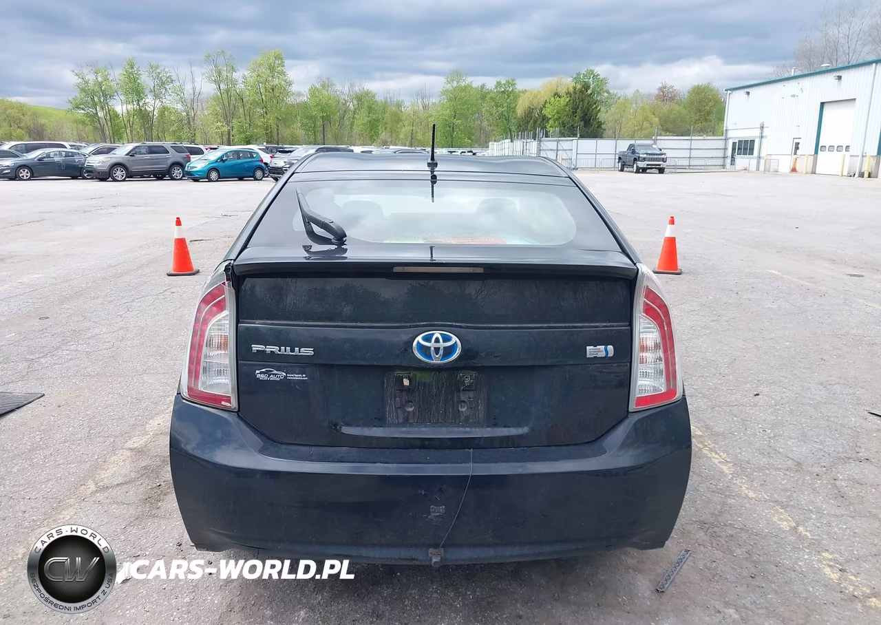 2014 Toyota Prius Two VIN:JTDKN3DU4E0378855 - 16