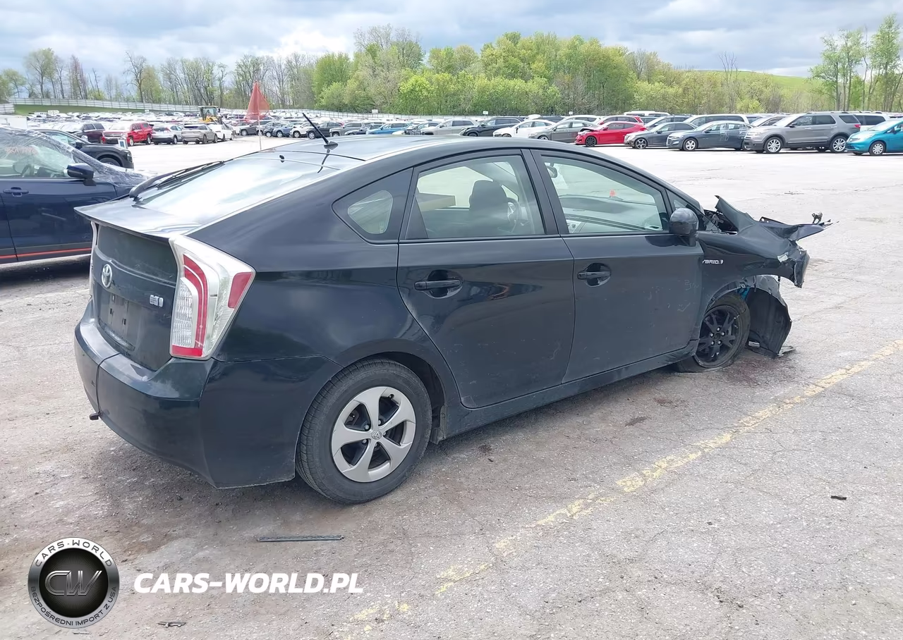 2014 Toyota Prius Two VIN:JTDKN3DU4E0378855 - 4