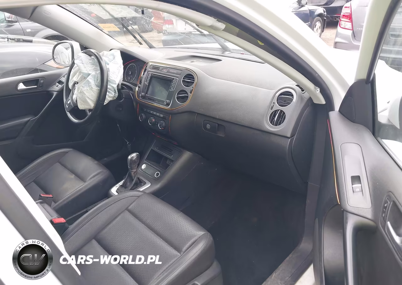 2017 Volkswagen Tiguan 2.0T Wolfsburg Edition VIN:WVGSV7AX7HW511207 - 5