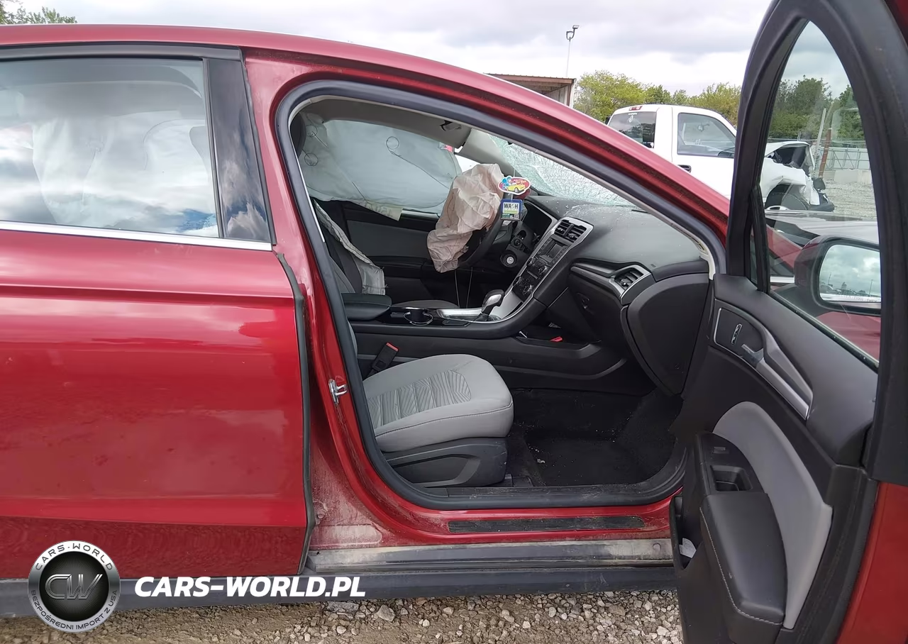 2016 Ford Fusion S VIN:3FA6P0G74GR328465 - 5