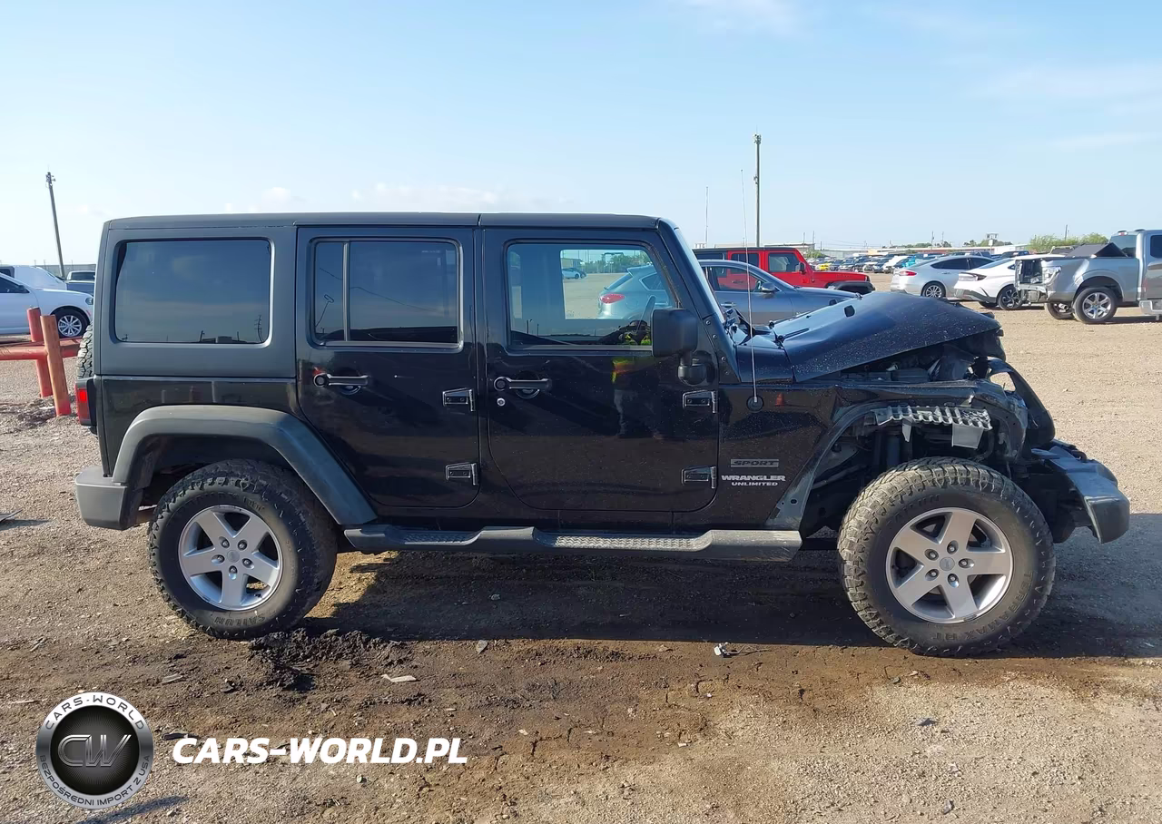 2012 Jeep Wrangler Unlimited Sport VIN:1C4BJWDG4CL284395 - 14
