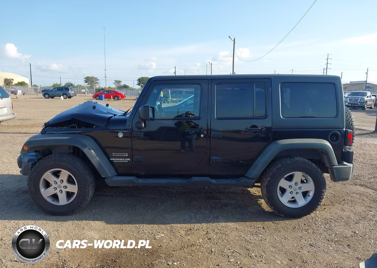 2012 Jeep Wrangler Unlimited Sport VIN:1C4BJWDG4CL284395 - 15