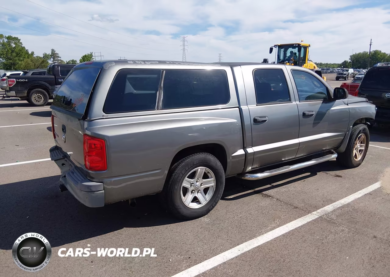 2008 Dodge Dakota Sxt-Bighorn-Lonestar VIN:1D7HE38K58S605682 - 4