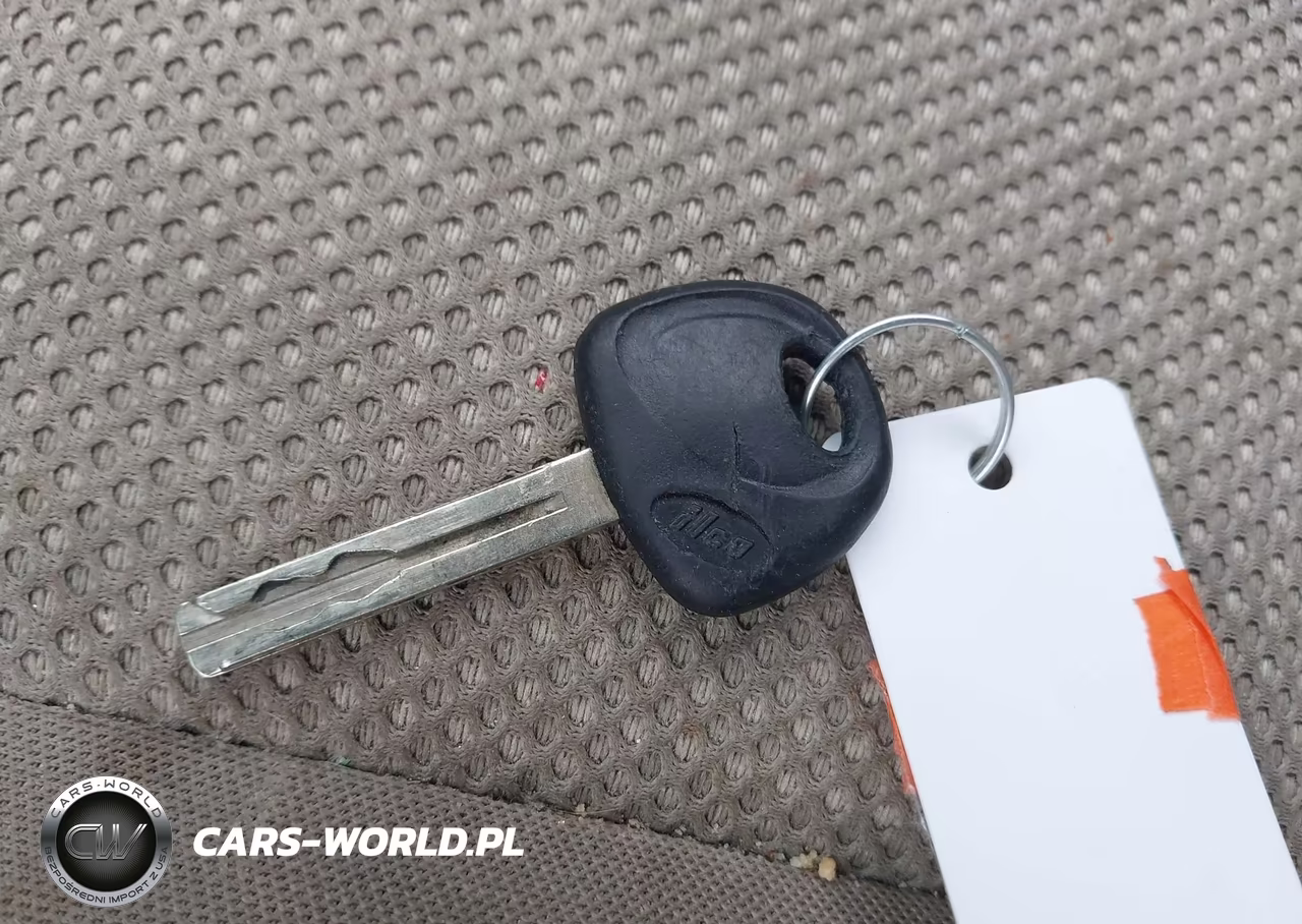 2009 Hyundai Elantra Touring VIN:KMHDC86E79U040491 - 11